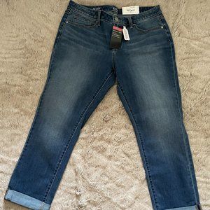 New! a.n.a Skinny Crop Jeans